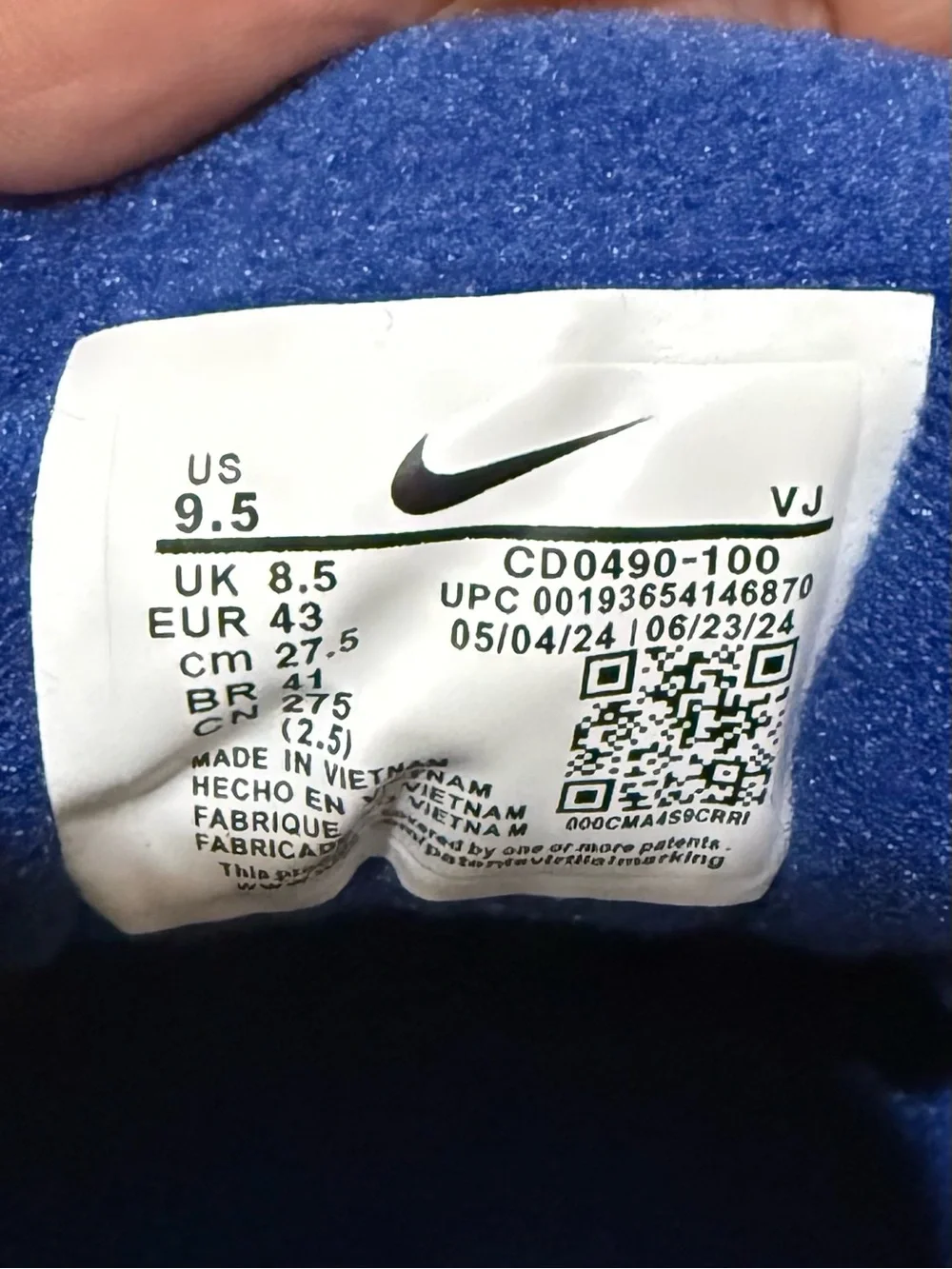Nike Air Max Men's Athletic Sneakers in White, Gray & Blue